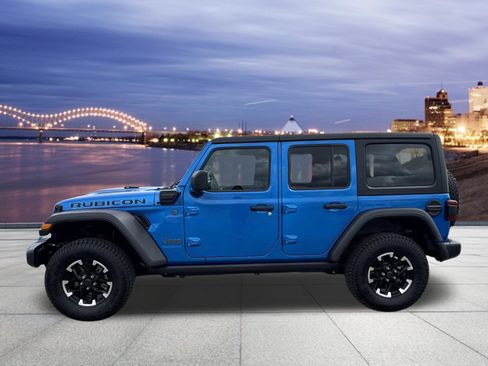 Used 2024 Jeep Wrangler Unlimited Rubicon 4xe AWD/4WD image 2