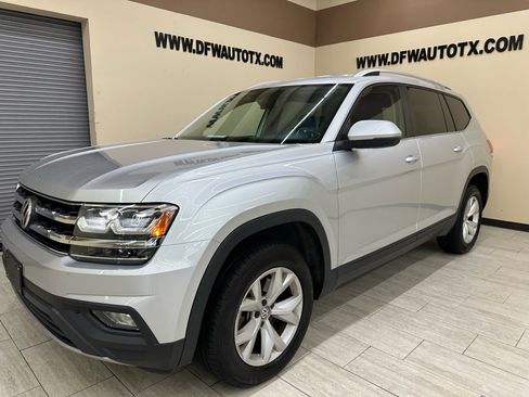 Used 2019 Volkswagen Atlas SE image 2