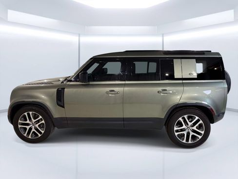 Used 2020 Land Rover Defender 110 HSE AWD/4WD image 2