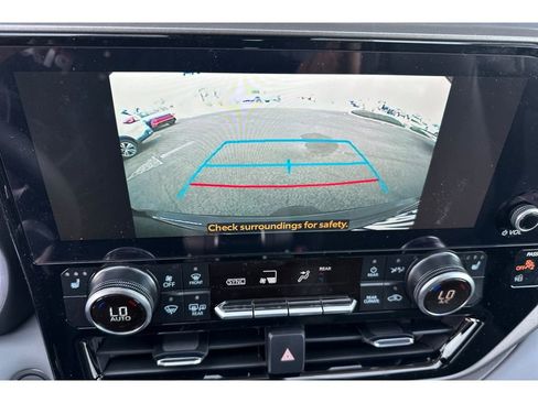 New 2026 Toyota Highlander XLE image 22