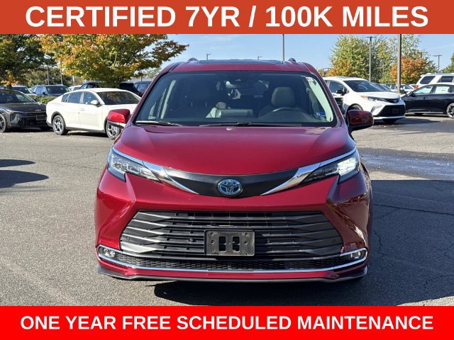 Used 2022 Toyota Sienna XLE AWD/4WD image 6