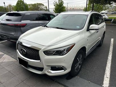 Certified 2019 INFINITI QX60 Luxe w/ Essential Package