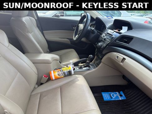 Used 2013 Acura ILX w/ Technology Package FWD image 3