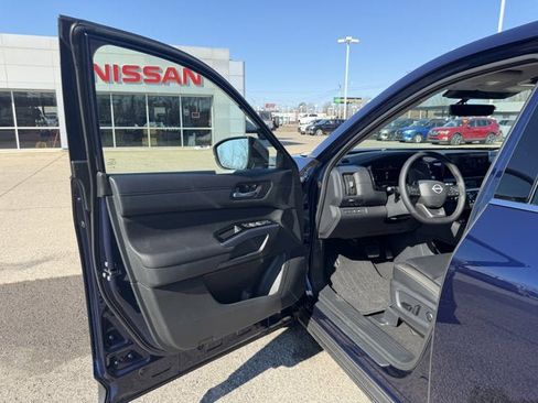 New 2026 Nissan Pathfinder SL AWD/4WD image 16