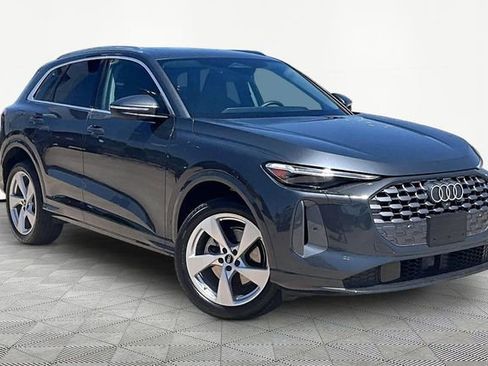 Used 2025 Audi Q5 Premium Plus w/ Premium Plus AWD/4WD image 11