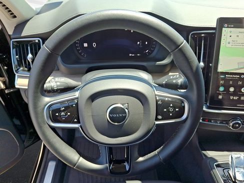 Certified 2026 Volvo XC90 B6 Plus AWD/4WD image 22
