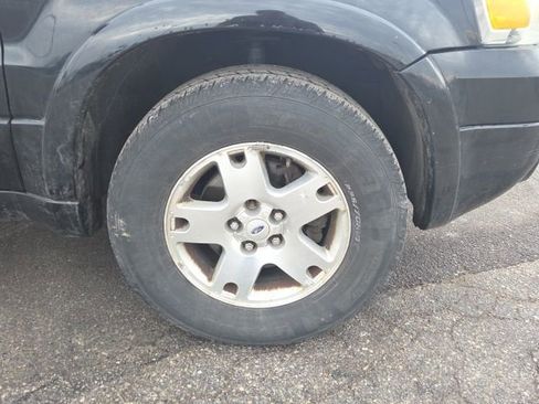 Used 2007 Ford Escape Limited image 2