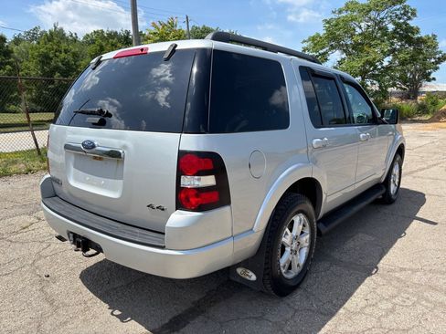 Used 2009 Ford Explorer XLT AWD/4WD image 3
