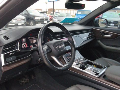 Used 2019 Audi Q8 Premium Plus AWD/4WD image 16