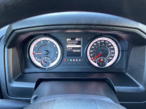 Used 2024 RAM 1500 Classic SLT image 9