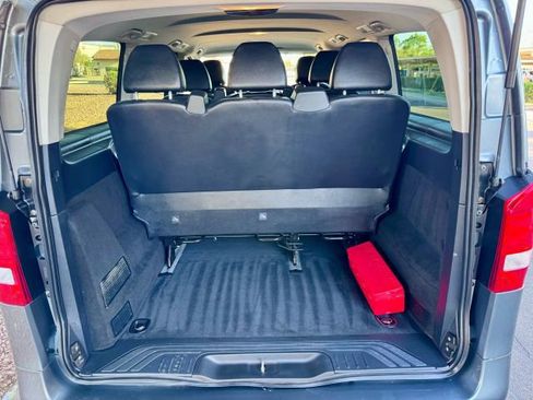 Used 2022 Mercedes-Benz Metris Passenger image 23