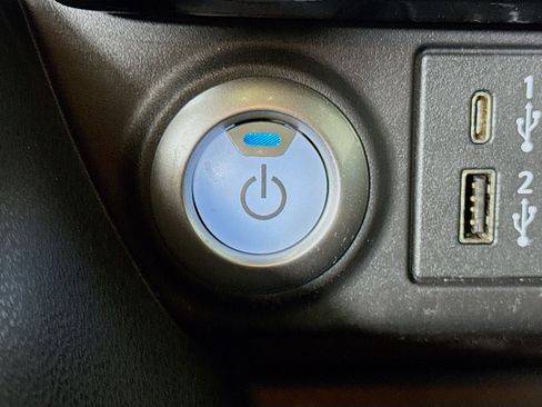 Used 2021 Nissan Leaf SV w/ SV Technology Package FWD image 21