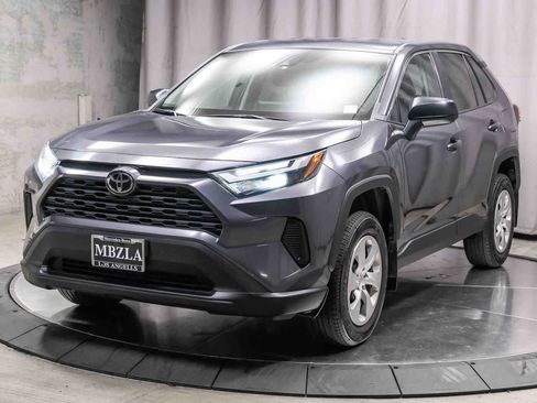 Used 2024 Toyota RAV4 LE FWD image 7