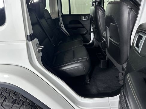 Used 2019 Jeep Wrangler Unlimited Sahara w/ Quick Order Package 24M Moab image 15