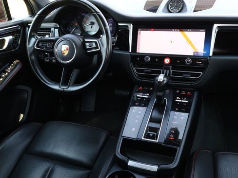 Used 2023 Porsche Macan S AWD/4WD image 11