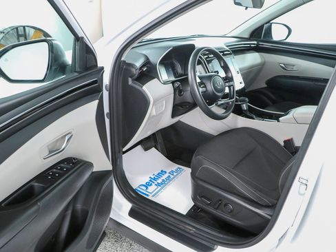 Used 2024 Hyundai Tucson SEL FWD image 3