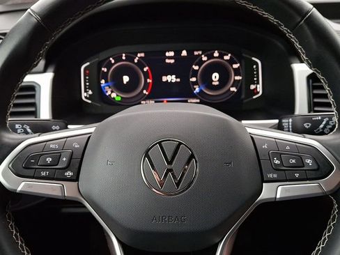 Used 2022 Volkswagen Atlas Cross Sport SE w/ Black Wheel Package AWD/4WD image 20