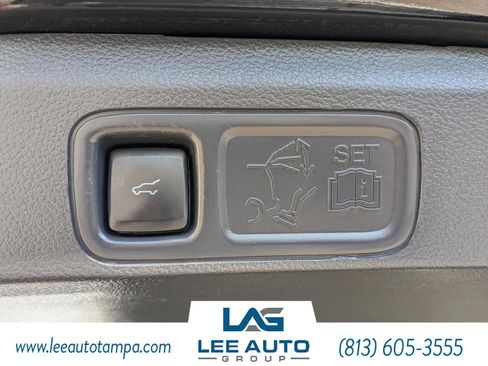 Used 2022 Ford Expedition Limited image 13