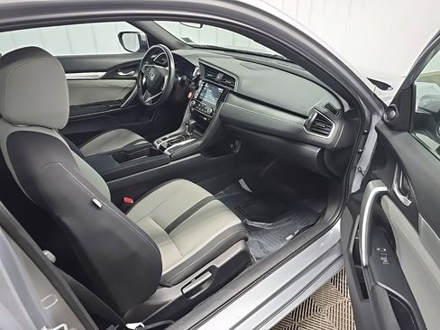Used 2018 Honda Civic EX-T image 16