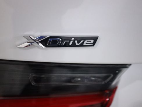 Used 2025 BMW 330i xDrive Sedan w/ Premium Package AWD/4WD image 74