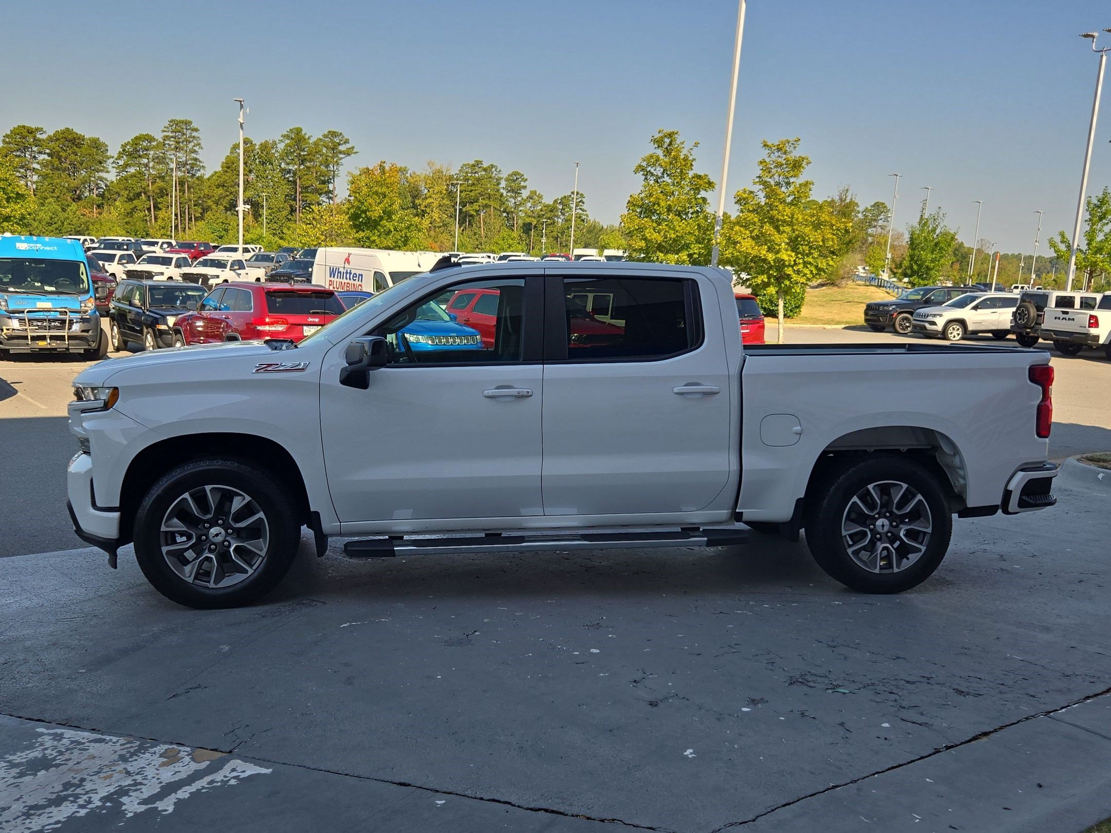 Used 2022 Chevrolet Silverado 1500 RST w/ Z71 Off-Road Package AWD/4WD image 4