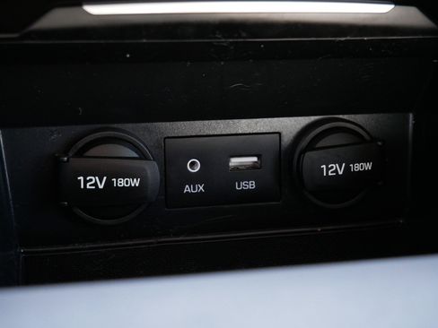 Used 2017 Hyundai Elantra SE FWD image 33