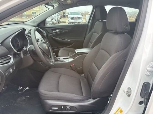 Used 2024 Chevrolet Malibu LT image 11