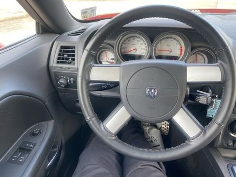 Used 2009 Dodge Challenger R/T RWD image 17