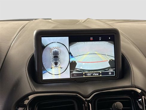 Used 2022 Aston Martin V8 Vantage Coupe image 20