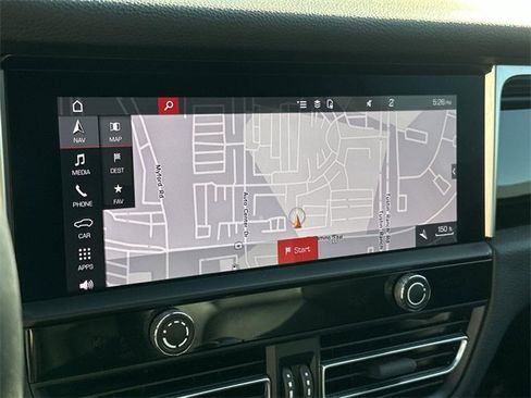 Used 2024 Porsche Macan image 13