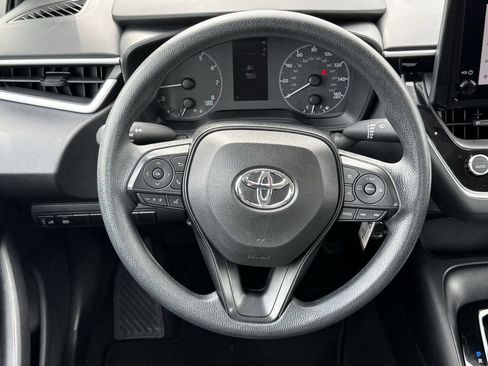 Used 2025 Toyota Corolla LE FWD image 14