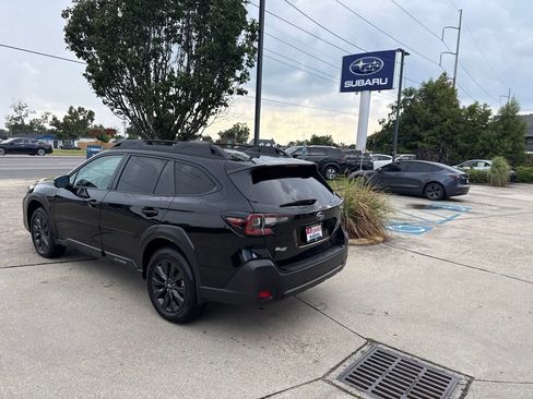 Used 2025 Subaru Outback Onyx Edition AWD/4WD image 5