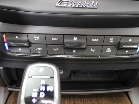 Used 2019 Maserati Ghibli S GranLusso AWD/4WD image 22