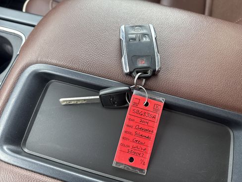 Used 2014 Chevrolet Silverado 1500 High Country w/ High Country Premium Package image 32