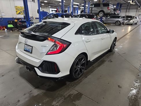 Used 2017 Honda Civic Sport image 5