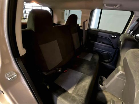 Used 2017 Jeep Patriot Latitude FWD image 20