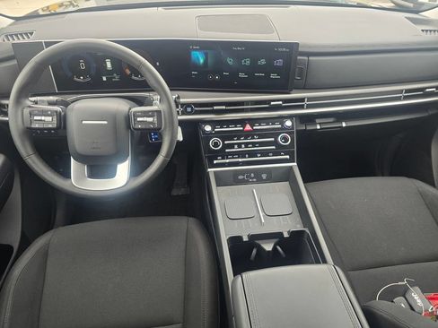 Used 2025 Hyundai Santa Fe SE FWD image 15