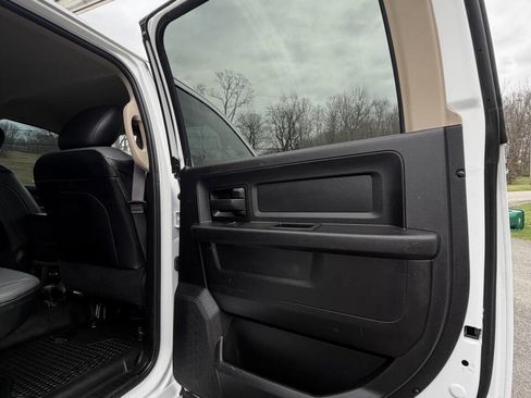 Used 2020 RAM 5500 Tradesman w/ Chrome Appearance Group image 53