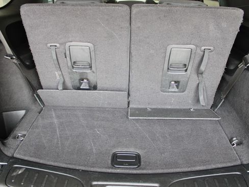 Used 2019 Dodge Durango SXT w/ 3rd Row Seating Group AWD/4WD image 16