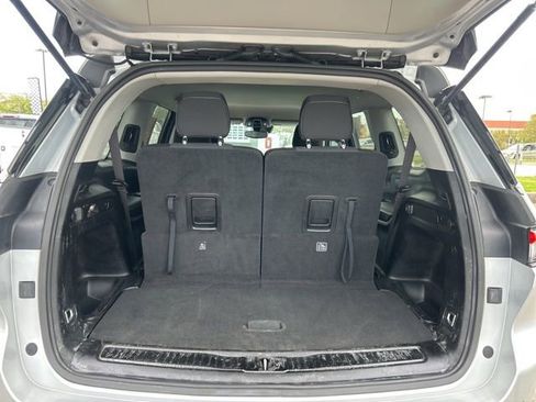 Used 2023 Jeep Grand Cherokee L Laredo image 29