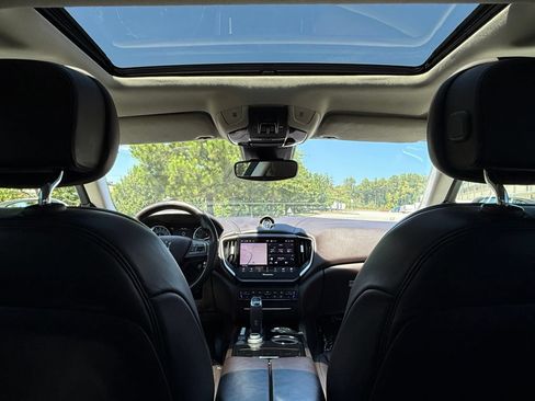 Used 2021 Maserati Ghibli S RWD image 34