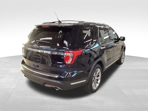 Used 2018 Ford Explorer Limited w/ Equipment Group 301A AWD/4WD image 8