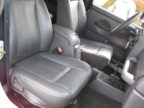 Used 2003 Jeep Wrangler X AWD/4WD image 16