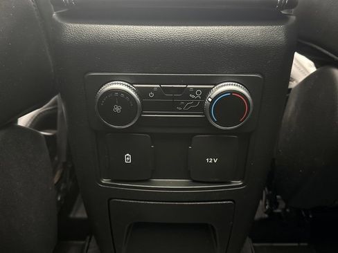 Used 2023 Ford Explorer XLT w/ Equipment Group 202A AWD/4WD image 20