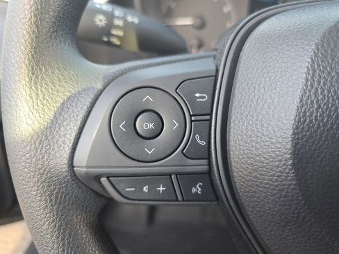 Used 2025 Toyota Corolla LE image 17