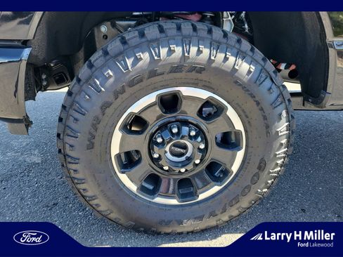 New 2025 Ford F350 Platinum w/ Tremor Off-Road Package image 26