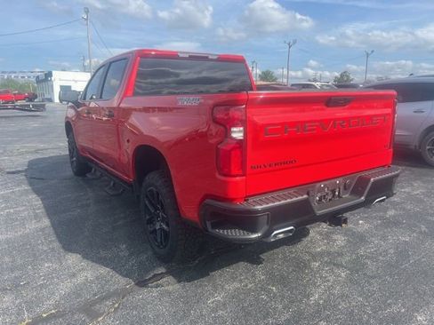 Used 2021 Chevrolet Silverado 1500 LT Trail Boss w/ Bed Protection Package AWD/4WD image 4