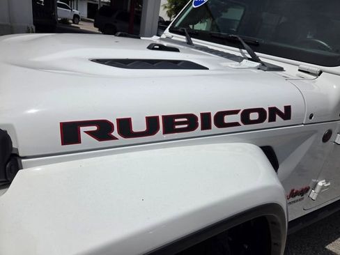 Certified 2018 Jeep Wrangler Unlimited Rubicon AWD/4WD image 3