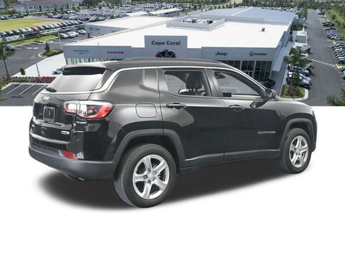 Used 2024 Jeep Compass Latitude image 6