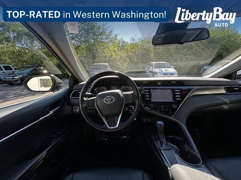Used 2019 Toyota Camry SE FWD image 18